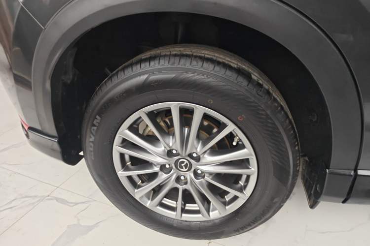 Used Mazda CX-5 2021 2.0L Automatic Two-Wheel Drive Smart Version Right Rear Wheel Hub