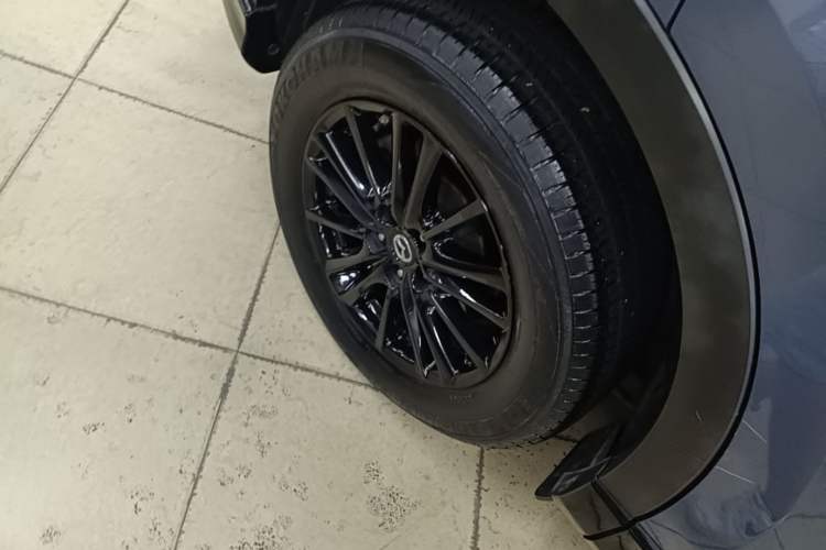Used Mazda CX-5 2021 2.0L Automatic Two-Wheel Drive Black Knight Right Rear Wheel Hub