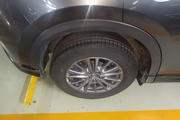 Used Mazda CX-5 2021 2.0L Automatic Two-Wheel Drive Smart Version Right Rear Wheel Hub