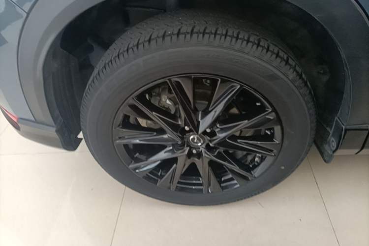 Used Mazda CX-5 2021 2.5L Automatic 4x4 ZhiZun Edition Right Rear Wheel Hub
