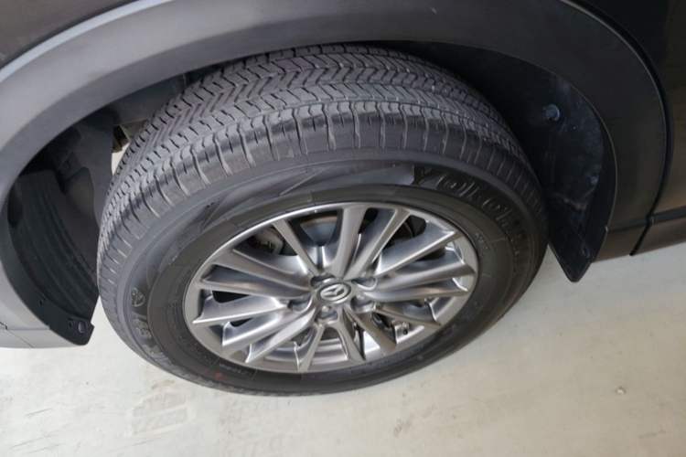 Used Mazda CX-5 2021 2.0L Automatic Two-Wheel Drive ZhiZun Version Right Rear Wheel Hub