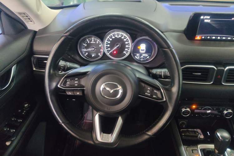 Used Mazda CX-5 2021 2.5L Automatic Two-Wheel Drive ZhiZun Version Steering Wheel