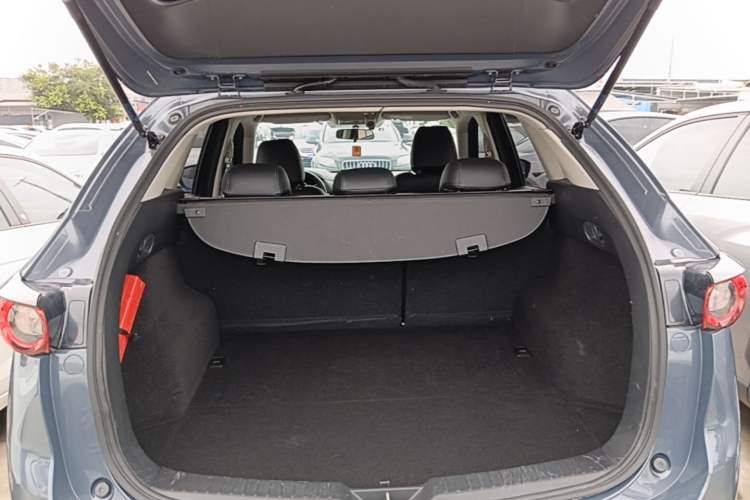 Used Mazda CX-5 2021 2.0L Automatic Two-Wheel Drive Smart Version Trunk