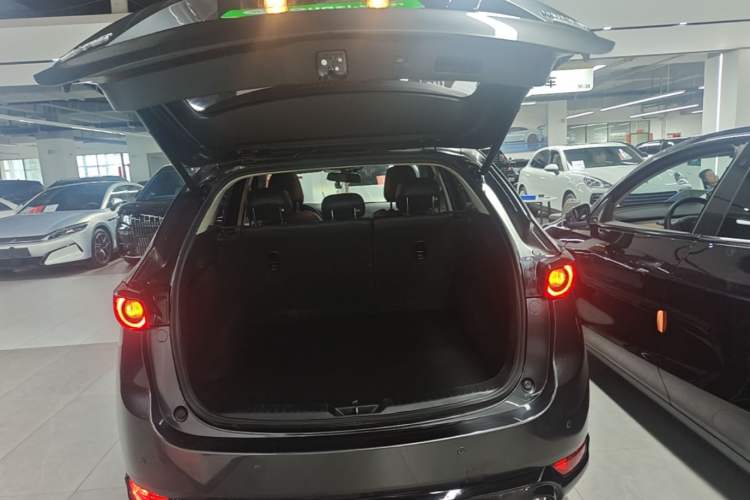 Used Mazda CX-5 2021 2.5L Automatic Two-Wheel Drive ZhiZun Version Trunk