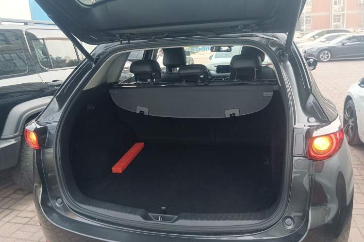 Used Mazda CX-5 2021 2.0L Automatic Two-Wheel Drive ZhiZun Version Trunk