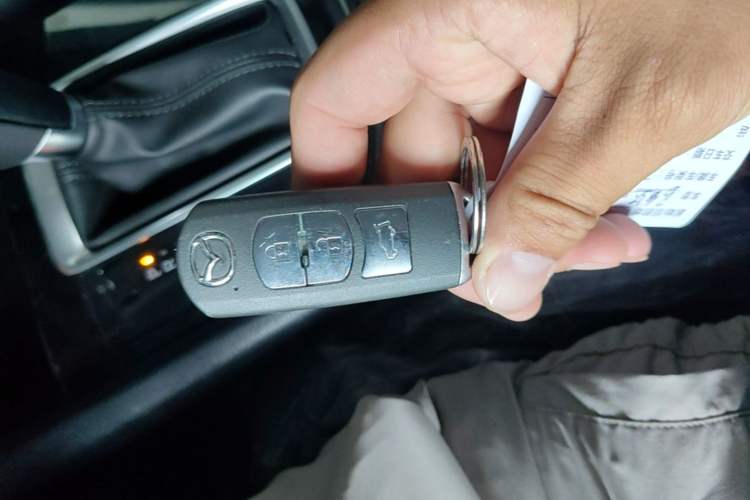 Used Mazda CX-5 2021 2.0L Automatic Two-Wheel Drive ZhiZun Version Vehicle Key