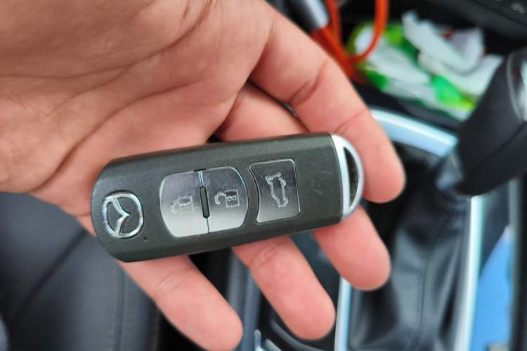 Used Mazda CX-5 2021 2.0L Automatic Two-Wheel Drive ZhiZun Version Vehicle Key