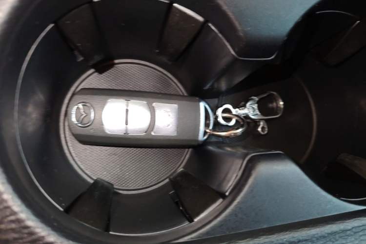 Used Mazda CX-5 2021 2.0L Automatic Two-Wheel Drive ZhiZun Version Vehicle Key