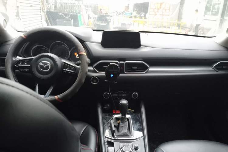 Used Mazda CX-5 2021 2.0L Automatic Two-Wheel Drive Smart Version Center Console