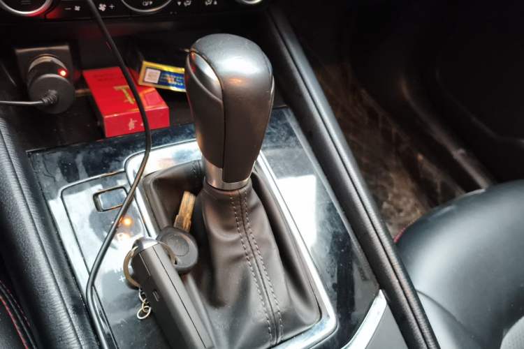 Used Mazda CX-5 2021 2.0L Automatic Two-Wheel Drive Smart Version Gear Lever