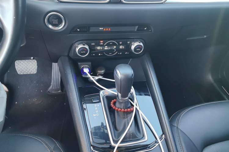 Used Mazda CX-5 2021 2.0L Automatic Two-Wheel Drive ZhiZun Version Gear Lever