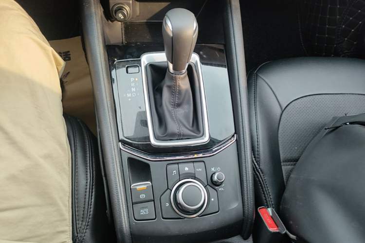 Used Mazda CX-5 2021 2.0L Automatic Two-Wheel Drive Smart Version Gear Lever