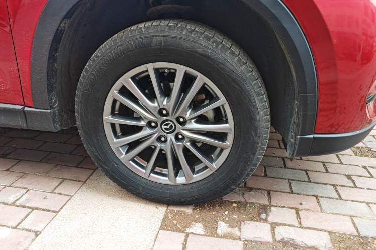 Used Mazda CX-5 2021 2.0L Automatic Two-Wheel Drive Smart Version Right Front Wheel Hub