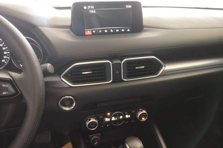 Used Mazda CX-5 2021 2.0L Automatic Two-Wheel Drive Smart Version Audio And AC Panel