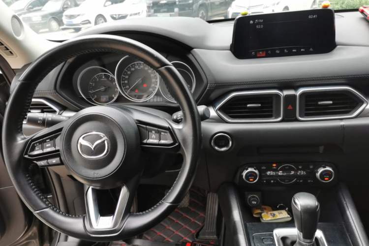 Used Mazda CX-5 2021 2.0L Automatic Two-Wheel Drive Smart Version Center Console