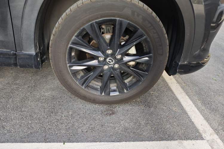 Used Mazda CX-5 2021 2.5L Automatic Two-Wheel Drive Black Knight Right Front Wheel Hub