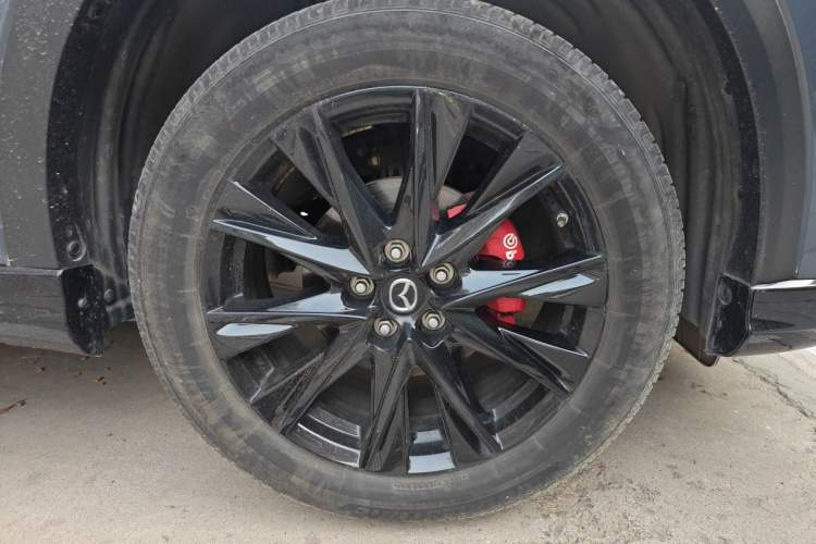 Used Mazda CX-5 2021 2.5L Automatic Two-Wheel Drive Black Knight Right Front Wheel Hub