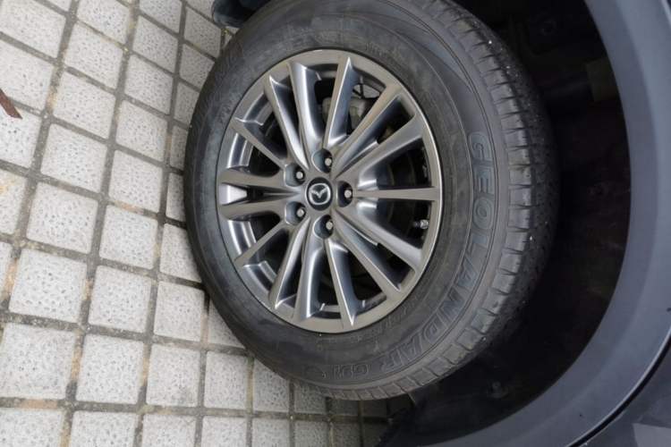 Used Mazda CX-5 2021 2.0L Automatic Two-Wheel Drive Smart Version Right Rear Wheel Hub