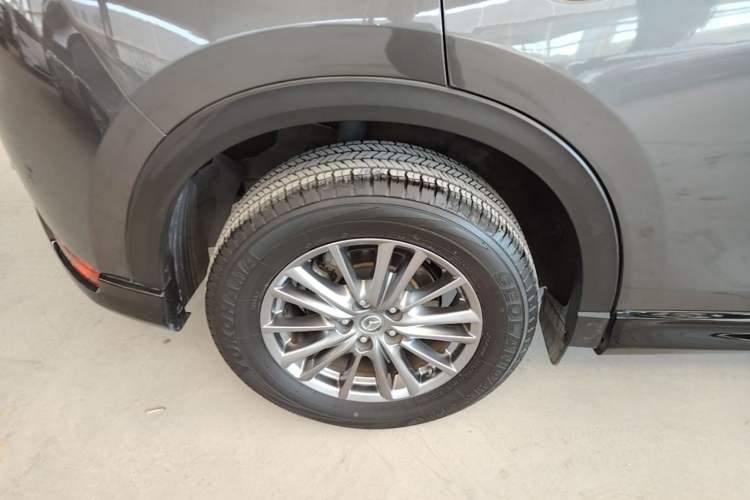 Used Mazda CX-5 2021 2.0L Automatic Two-Wheel Drive Smart Version Right Rear Wheel Hub