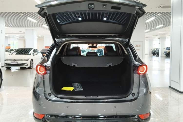 Used Mazda CX-5 2021 2.0L Automatic Two-Wheel Drive Smart Version Trunk