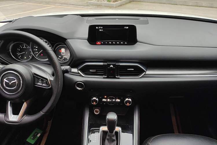 Used Mazda CX-5 2021 2.5L Automatic Two-Wheel Drive ZhiZun Version Audio And AC Panel