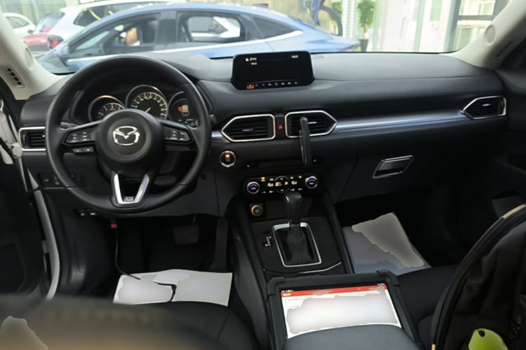 Used Mazda CX-5 2021 2.0L Automatic Two-Wheel Drive Smart Version Center Console