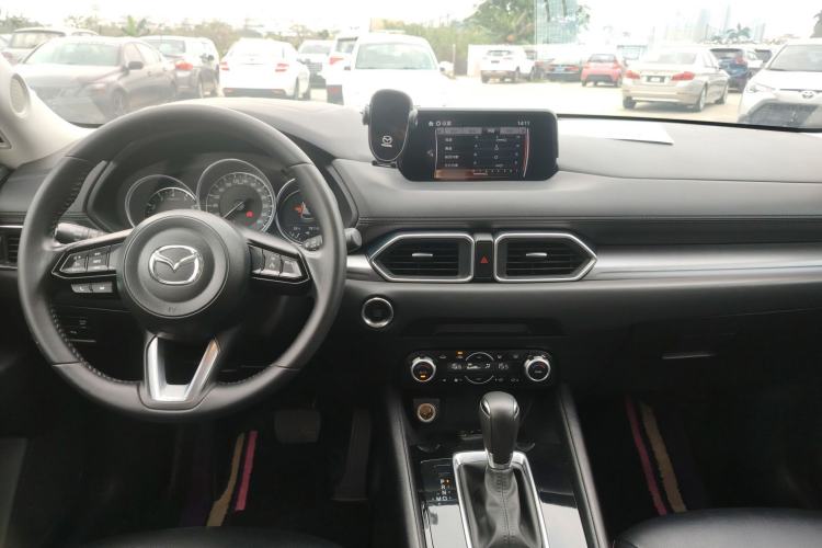 Used Mazda CX-5 2021 2.0L Automatic Two-Wheel Drive Smart Version Center Console