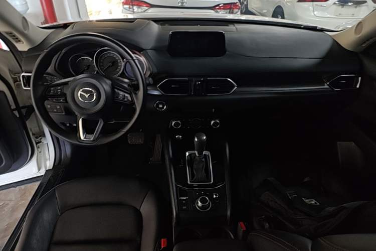 Used Mazda CX-5 2021 2.0L Automatic Two-Wheel Drive Smart Version Center Console