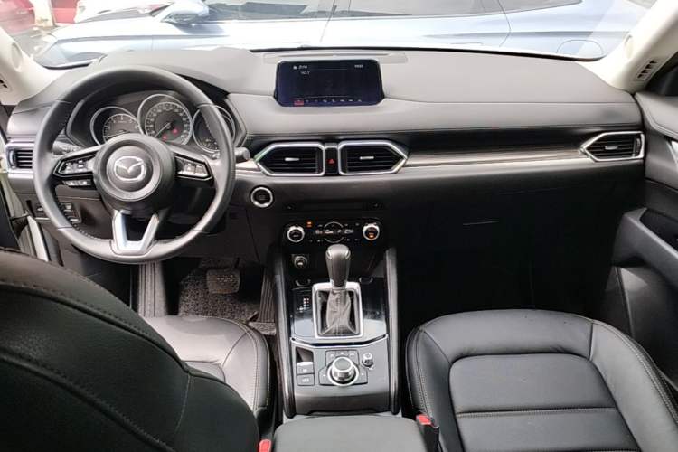 Used Mazda CX-5 2021 2.0L Automatic Two-Wheel Drive ZhiZun Version Center Console