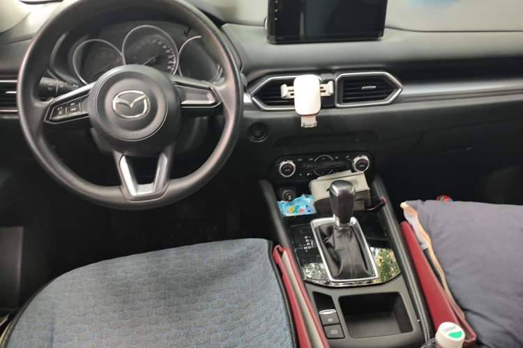 Used Mazda CX-5 2021 2.0L Automatic Two-Wheel Drive Comfort Version Center Console