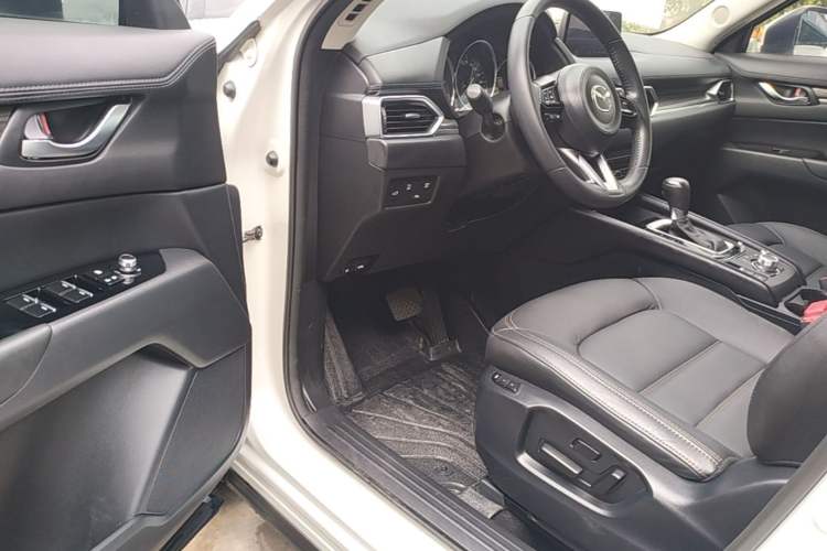 Used Mazda CX-5 2021 2.0L Automatic Two-Wheel Drive ZhiZun Version Driver Seat
