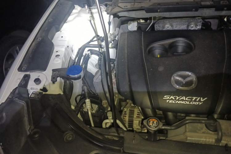 Used Mazda CX-5 2021 2.0L Automatic Two-Wheel Drive ZhiZun Version Engine Bay Right