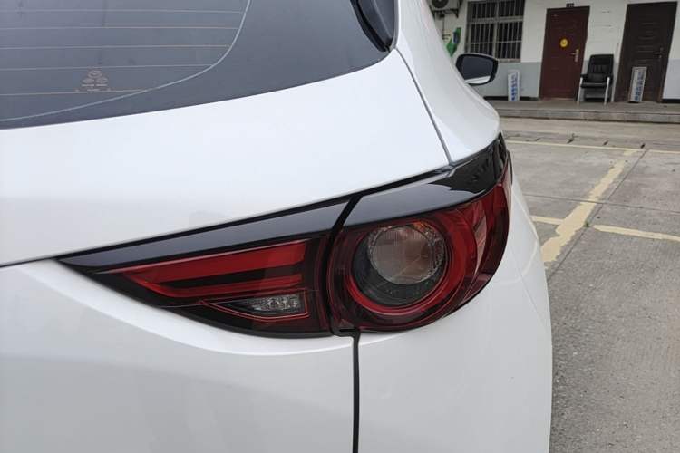 Used Mazda CX-5 2021 2.5L Automatic Two-Wheel Drive ZhiZun Version Exterior 3