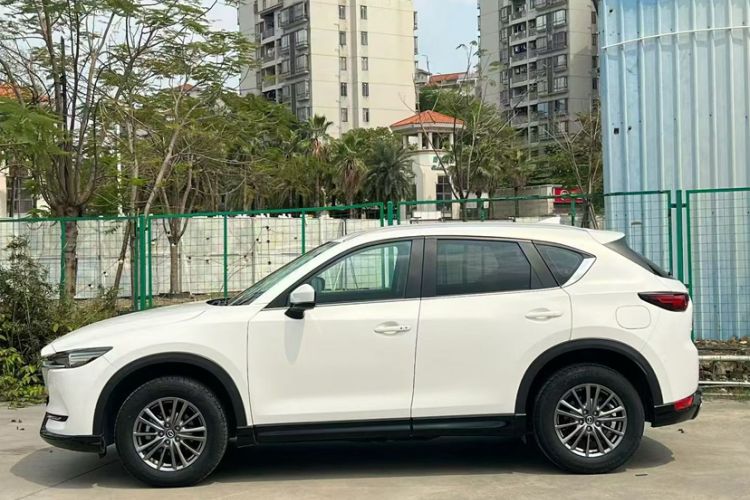 Used Mazda CX-5 2021 2.0L Automatic Two-Wheel Drive Smart Version Exterior 4