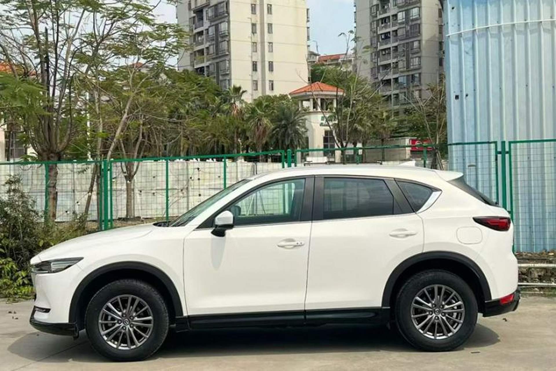 Used Mazda CX-5 2021 2.0L Automatic Two-Wheel Drive Smart Version Exterior 4