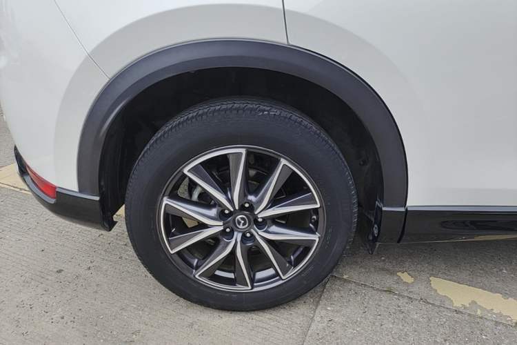 Used Mazda CX-5 2021 2.5L Automatic Two-Wheel Drive ZhiZun Version Exterior 5