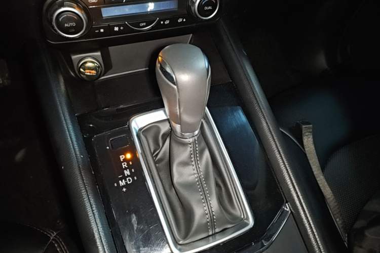 Used Mazda CX-5 2021 2.0L Automatic Two-Wheel Drive Smart Version Gear Lever