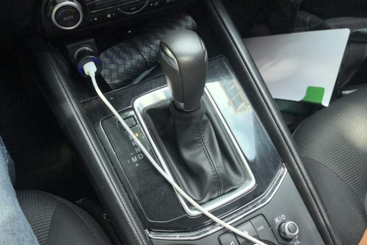 Used Mazda CX-5 2021 2.0L Automatic Two-Wheel Drive Smart Version Gear Lever