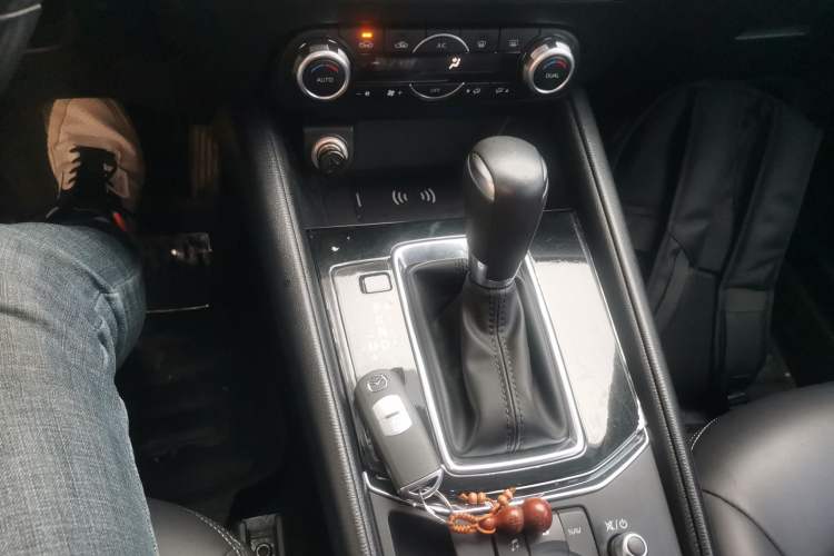 Used Mazda CX-5 2021 2.0L Automatic Two-Wheel Drive Smart Version Gear Lever