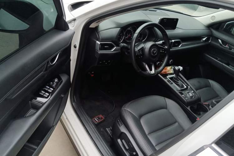 Used Mazda CX-5 2021 2.0L Automatic Two-Wheel Drive ZhiZun Version Interior 3