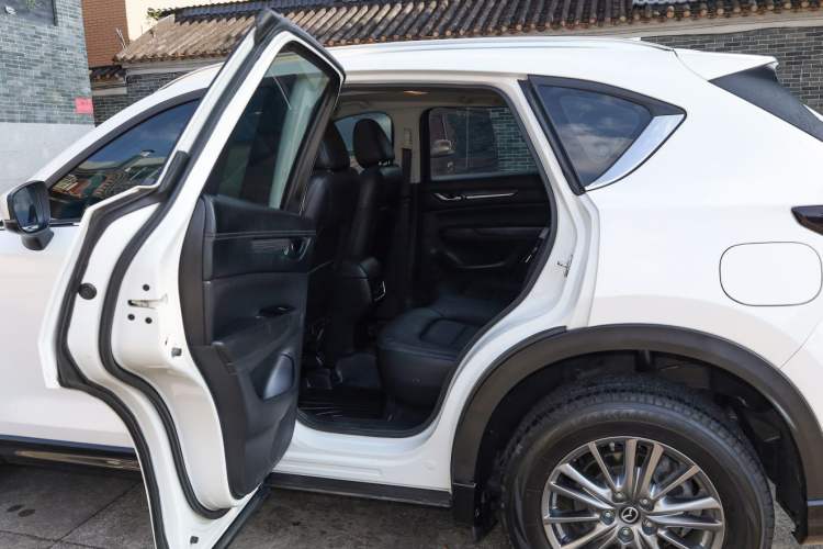 Used Mazda CX-5 2021 2.0L Automatic Two-Wheel Drive ZhiZun Version Interior 3