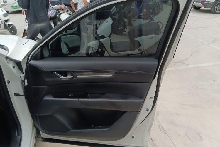 Used Mazda CX-5 2021 2.0L Automatic Two-Wheel Drive ZhiZun Version Interior 5