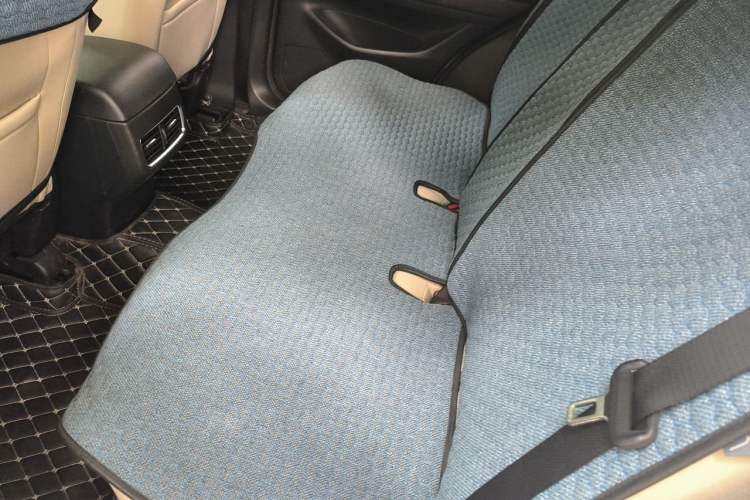 Used Mazda CX-5 2021 2.0L Automatic Two-Wheel Drive Comfort Version Left Rear Seat