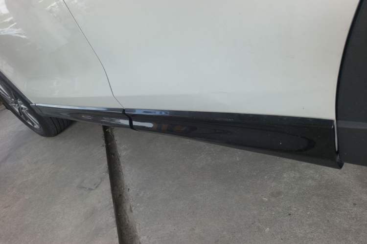 Used Mazda CX-5 2021 2.0L Automatic Two-Wheel Drive Smart Version Left Side Sill