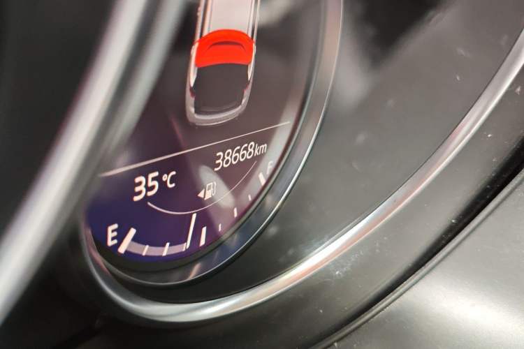 Used Mazda CX-5 2021 2.0L Automatic Two-Wheel Drive Smart Version Odometer Close Up