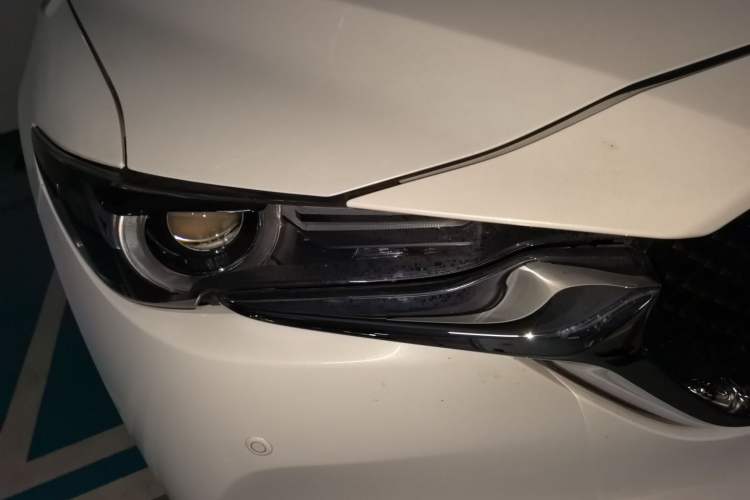 Used Mazda CX-5 2021 2.0L Automatic Two-Wheel Drive Smart Version Right Front Headlight