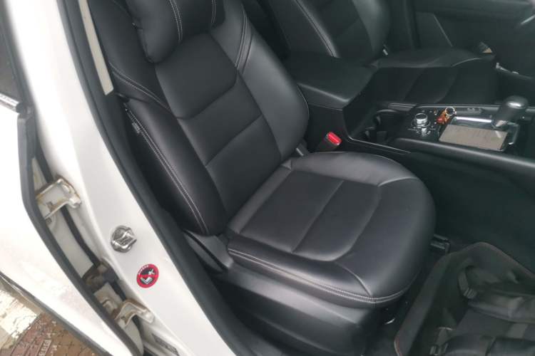 Used Mazda CX-5 2021 2.0L Automatic Two-Wheel Drive Smart Version Right Front Seat