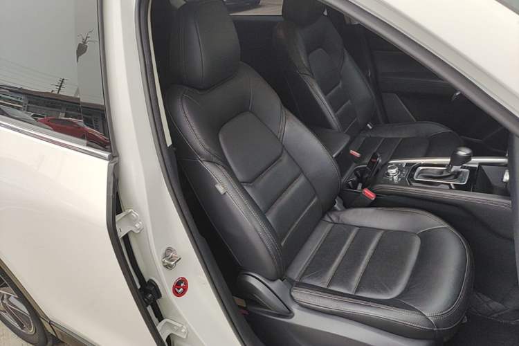 Used Mazda CX-5 2021 2.5L Automatic Two-Wheel Drive ZhiZun Version Right Front Seat