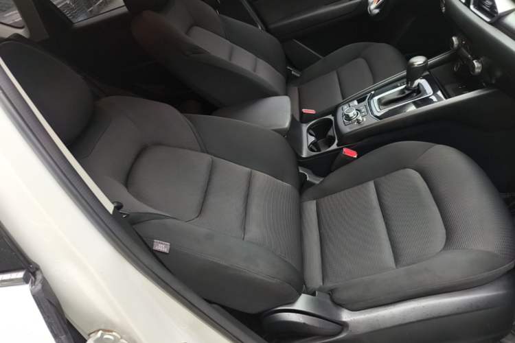 Used Mazda CX-5 2021 2.0L Automatic Two-Wheel Drive Smart Version Right Front Seat