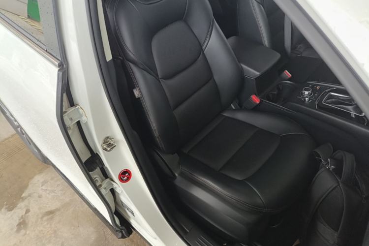Used Mazda CX-5 2021 2.0L Automatic Two-Wheel Drive Smart Version Right Front Seat